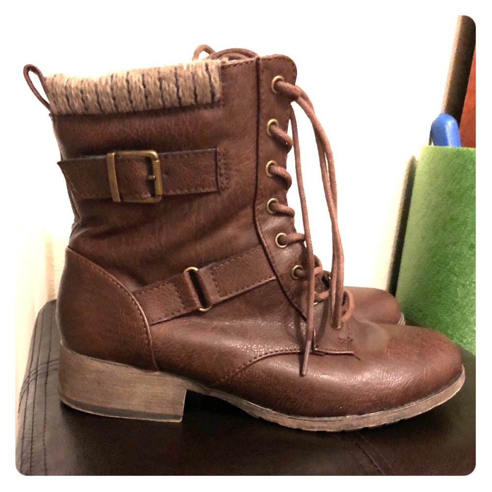 Jelly Pop lace up boots. Size 7.5